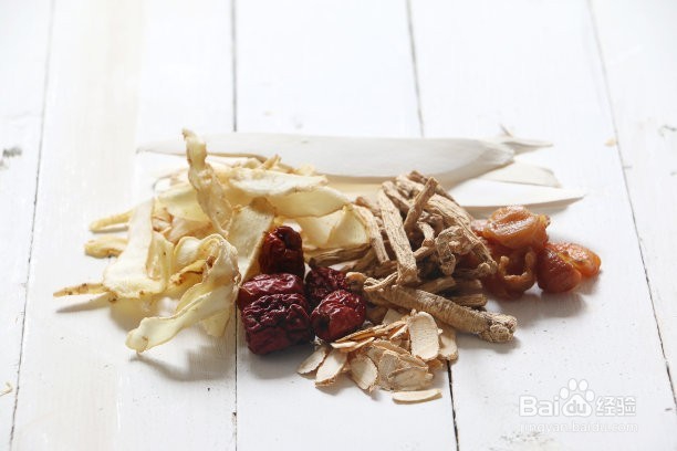 怎么吃才能早晚一勺让你气血足，月经顺？