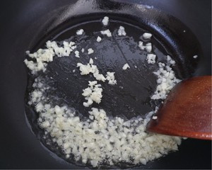 夏天必备的蒜蓉花甲