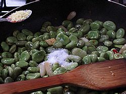 【春游美食】----蒜香辣味蚕豆米