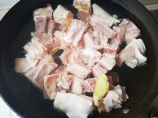 秋补羊肉萝卜煲的做法