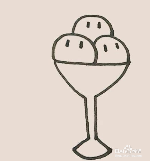 如何简单画冰激凌