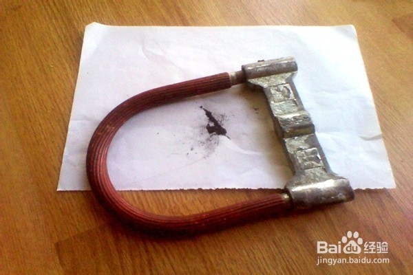 门锁转不动后怎么办？