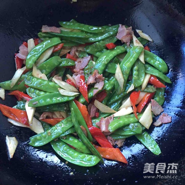 炒荷兰豆的做法