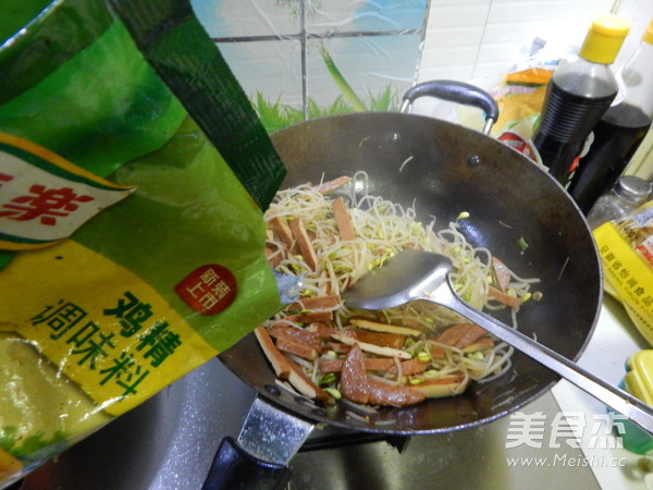 豆芽炒香干的做法