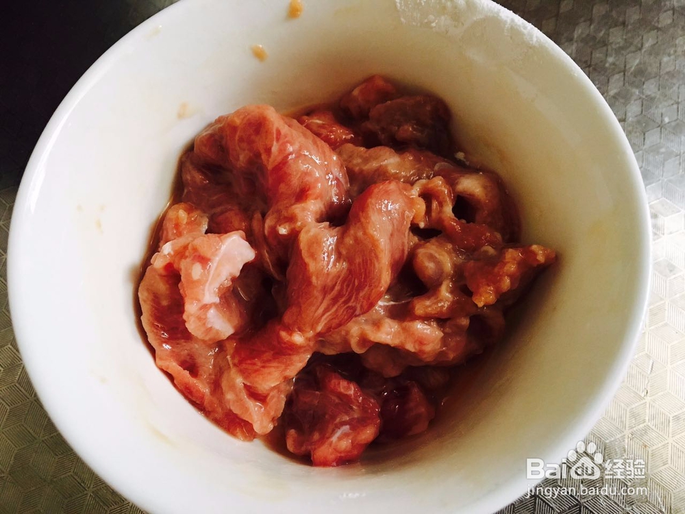 【简单家常菜】芹菜炒牛肉的做法——家常菜菜谱