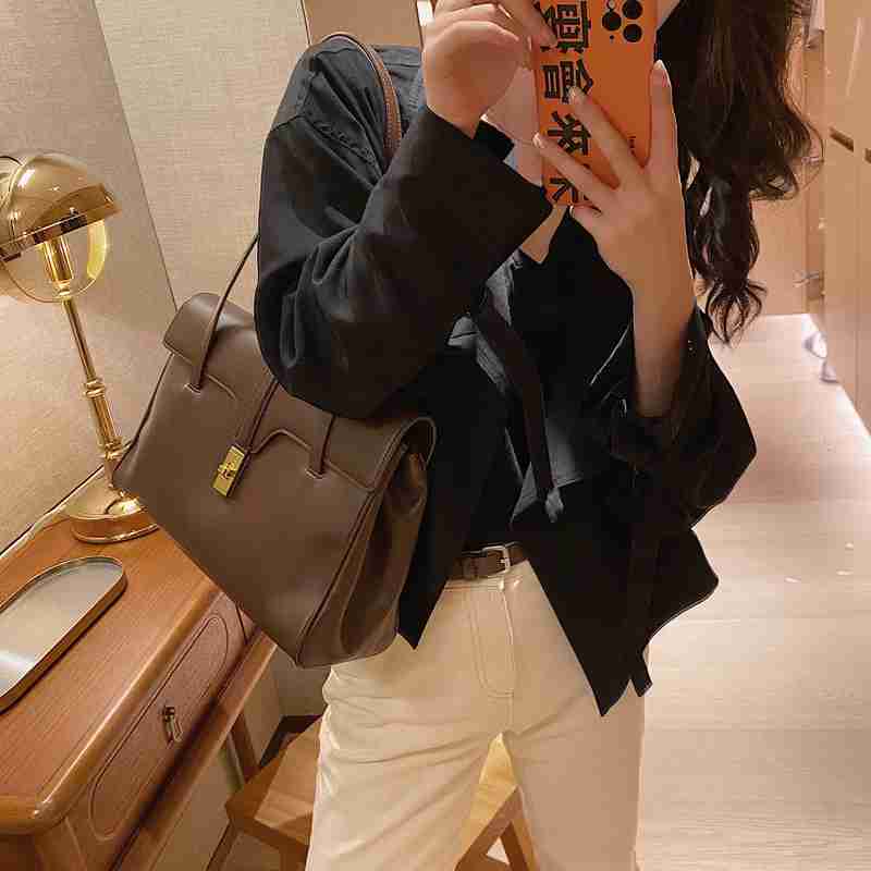 终于get到了一只平价托特包 上课 上班通勤