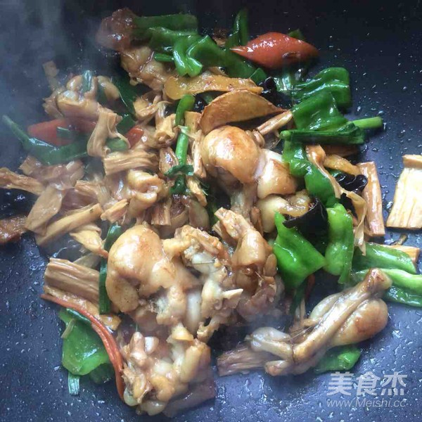 香炒牛蛙的做法