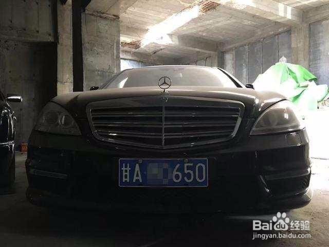 小伙发现兰州最牛地下车库，宾利奔驰沦为屌丝！
