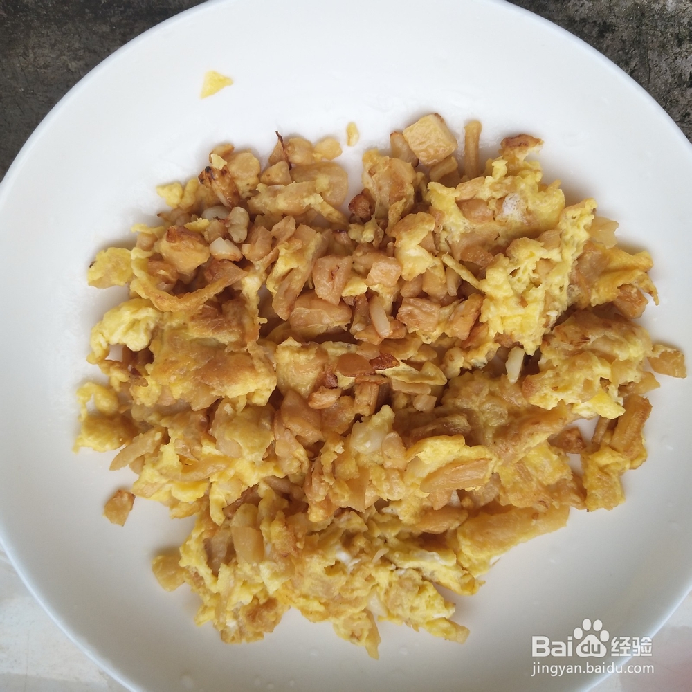 <b>萝卜干与鸡蛋的简单做法</b>