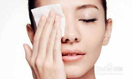 护肤在于“清洁”美白在于“保湿”皮肤水嘟嘟