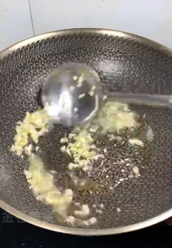 怎么做蒜蓉菊花菜？