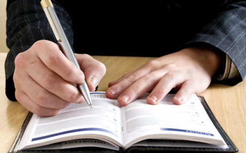 写一篇小红值日的日记