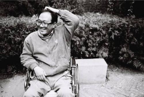 史铁生为什么残废？什么时候