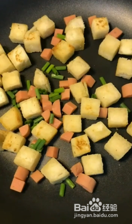 如何制作馒头鸡蛋饼？