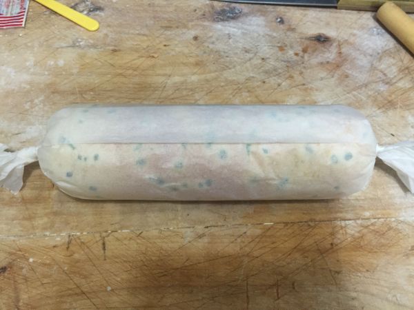 葱香肉松面包卷