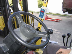 几百块的叉车限速器完美解决叉车行驶的潜在危险