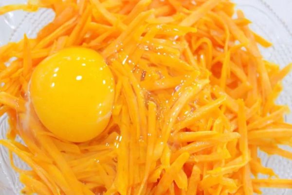 牛肉果地瓜丝鸡蛋饼