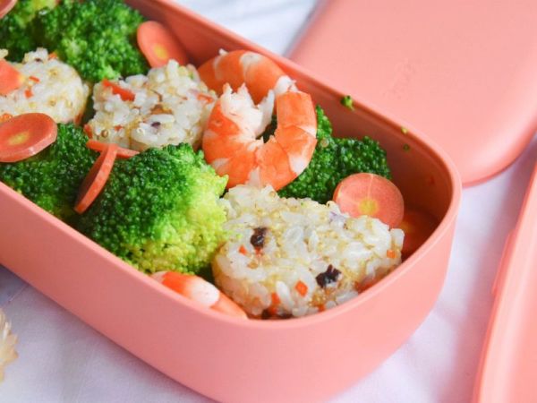 时蔬藜麦胚芽米便当