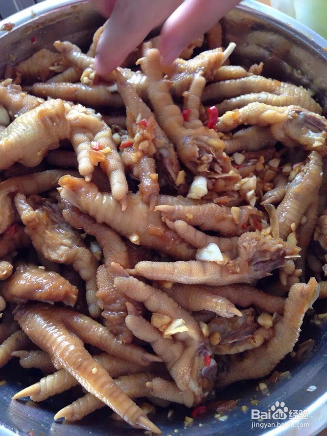 嫩鸡爪凉拌的做法