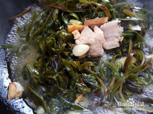 排骨汤炖海带丝家常菜的做法