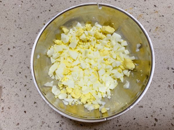 鸡蛋蟹肉三明治