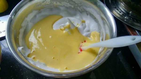 杨梅果酱夹心蛋糕卷