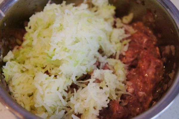 牛肉萝卜馅包子