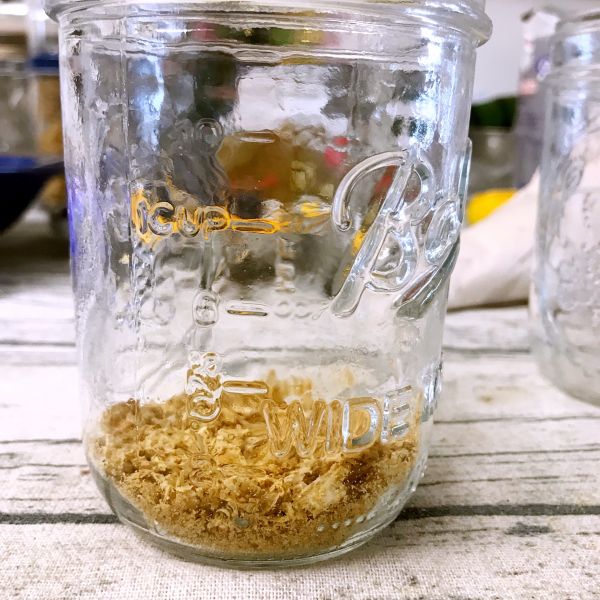 坚果草莓酸奶慕斯