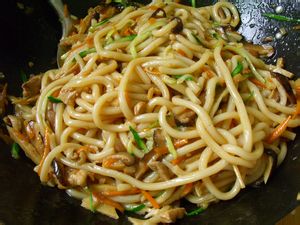 蚝油焖二冬炒面