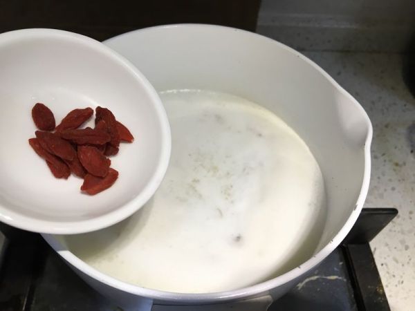 雪燕皂角米桂花奶