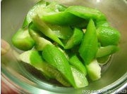 每日美食-芙蓉菌菇丝瓜汤的做法