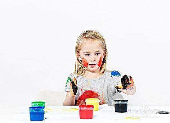 宝宝衣服上的污渍如何清理