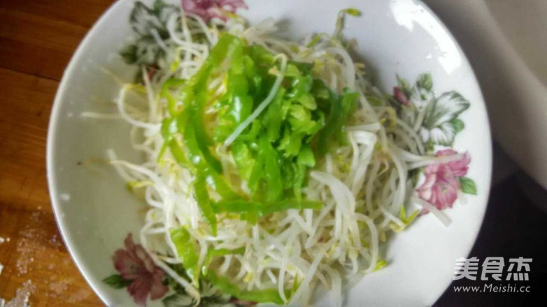 凉拌银芽的做法
