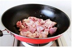 非常适合寒冬的既养颜又暖身的菜——花雕醉鸭