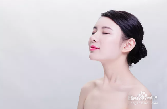 天生黑皮肤该如何变白？