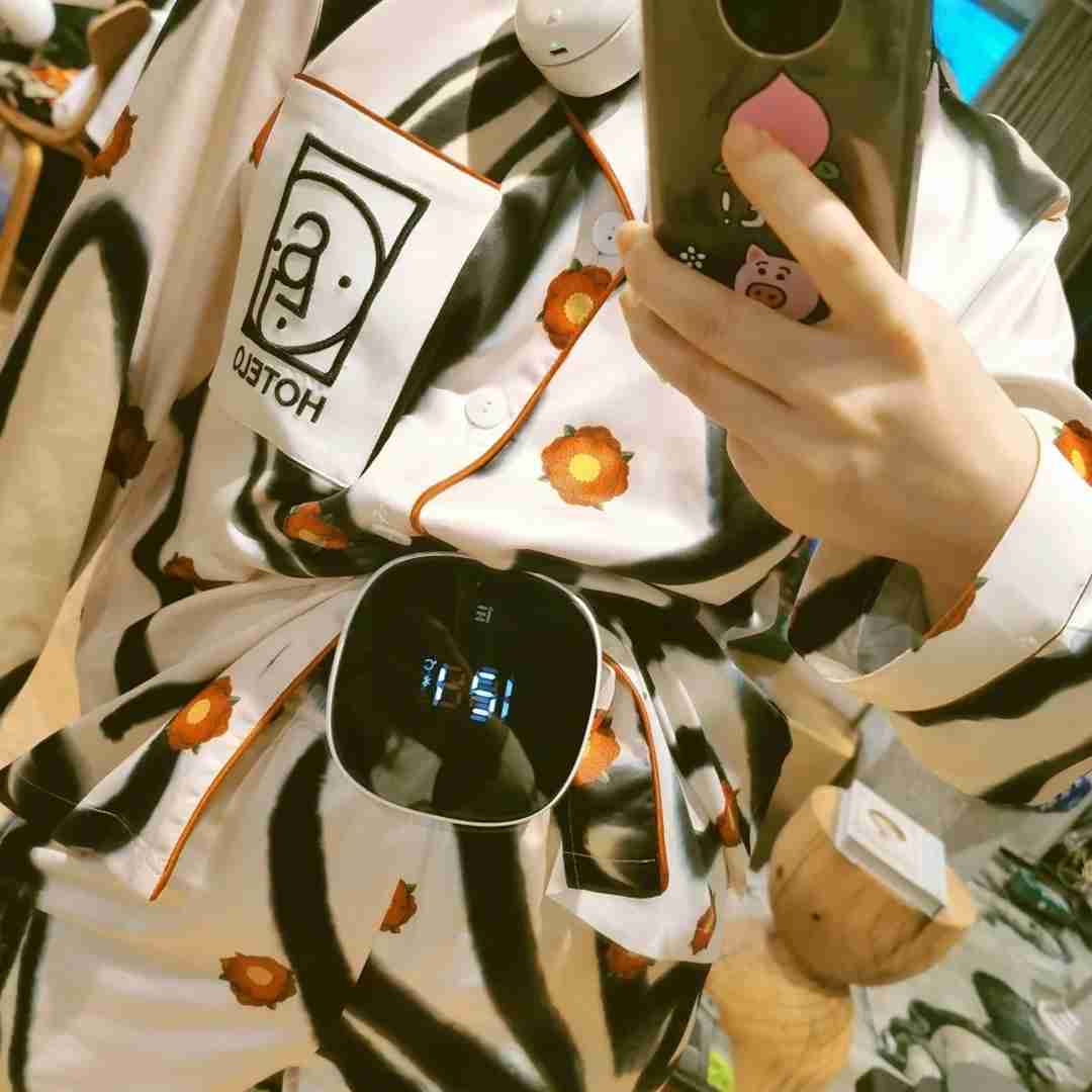 小米出品的左点小艾,非常小巧,没有烟不呛鼻,用起来也是简单