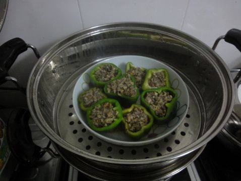 青椒釀冬菇肉碎，回味无穷的美食！