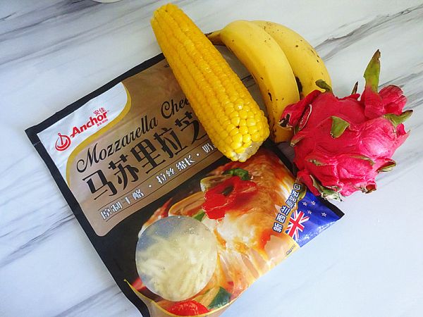 香甜清爽双拼水果披萨