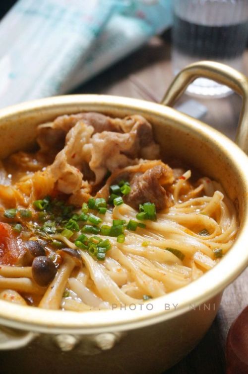 番茄泡菜肥牛面