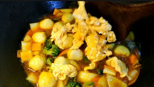 圣迪乐椰香时蔬咖喱鱼丸