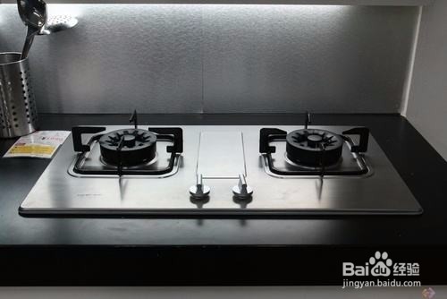 嵌入式燃气灶如何清洁保养？