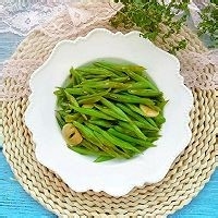 如何制作美味的清炒四季豆