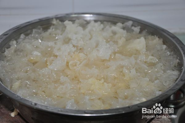 脆梨红枣银耳汤