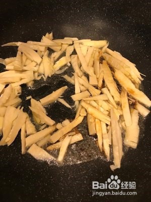 如何制作冬笋炒三丝