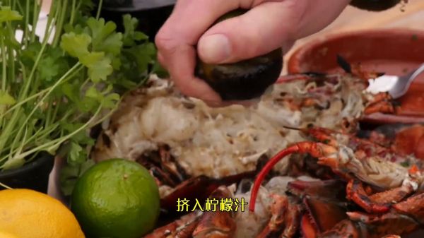 柠檬黄油烤加拿大龙虾