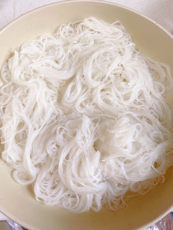 蒜蓉粉丝蒸扇贝肉