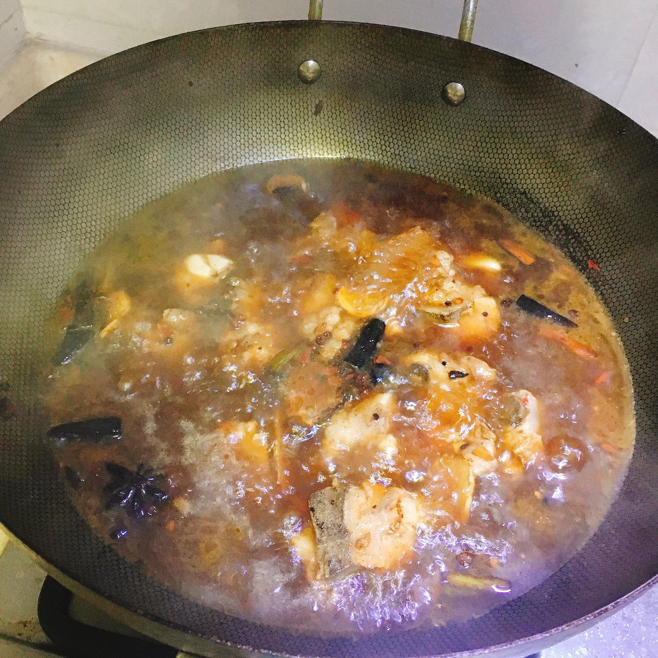 怎么用红烧排骨拌饭，好吃到爆