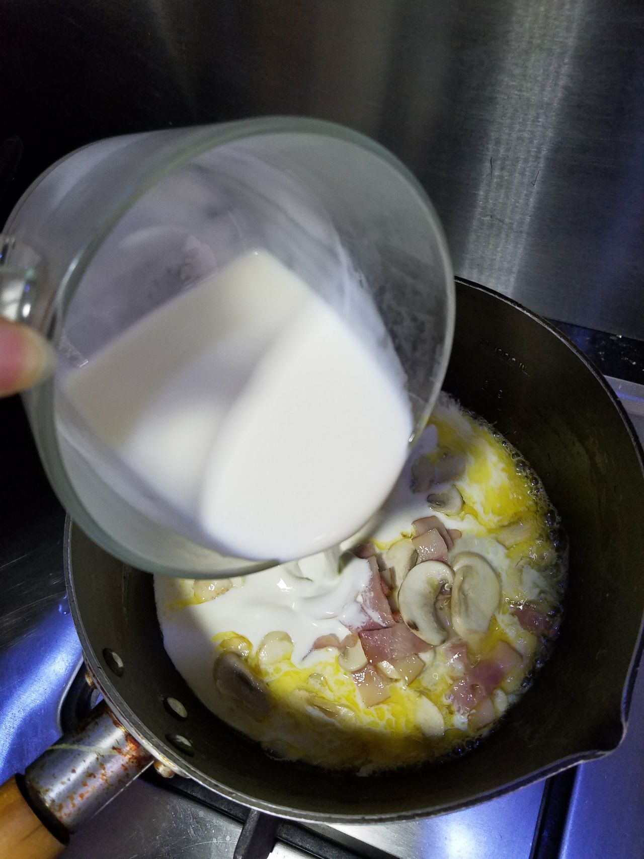 美味的蘑菇培根奶酱螺絲意面的做法,你学会了吗