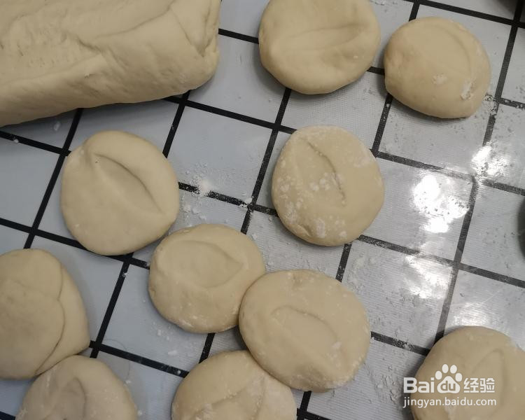 黄金水煎包的做法