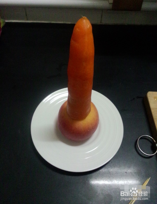 水果圣诞树怎么插牙签